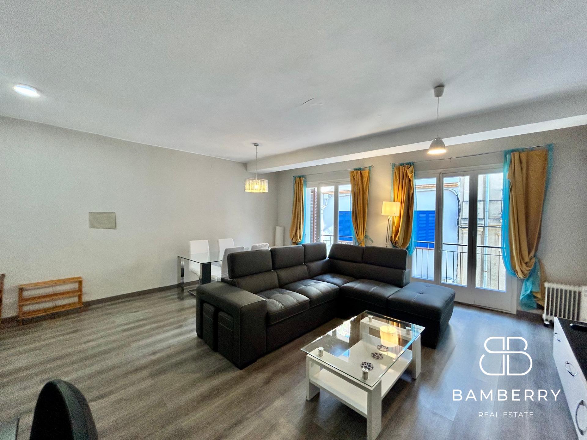 Charming apartment with tourist license in the heart of Sitges – Ideal for living or investing-1