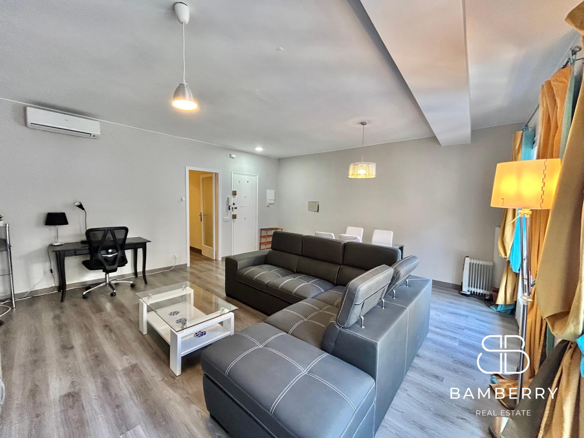 Charming apartment with tourist license in the heart of Sitges – Ideal for living or investing-2