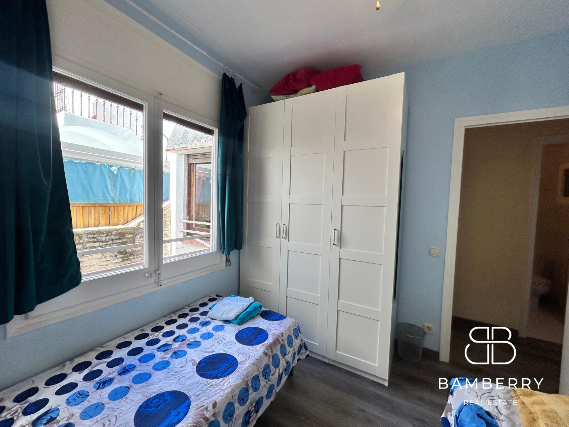 Charming apartment with tourist license in the heart of Sitges – Ideal for living or investing-8