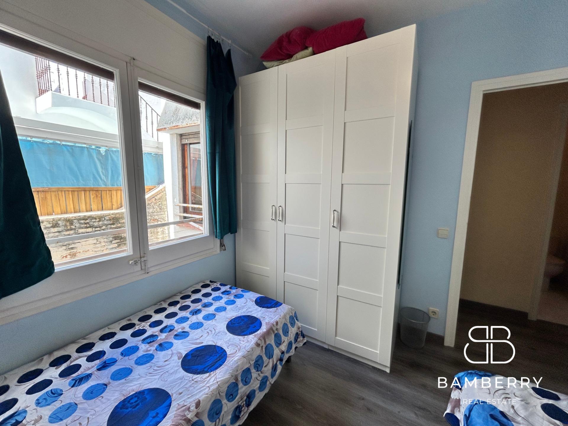 Charming apartment with tourist license in the heart of Sitges – Ideal for living or investing-10