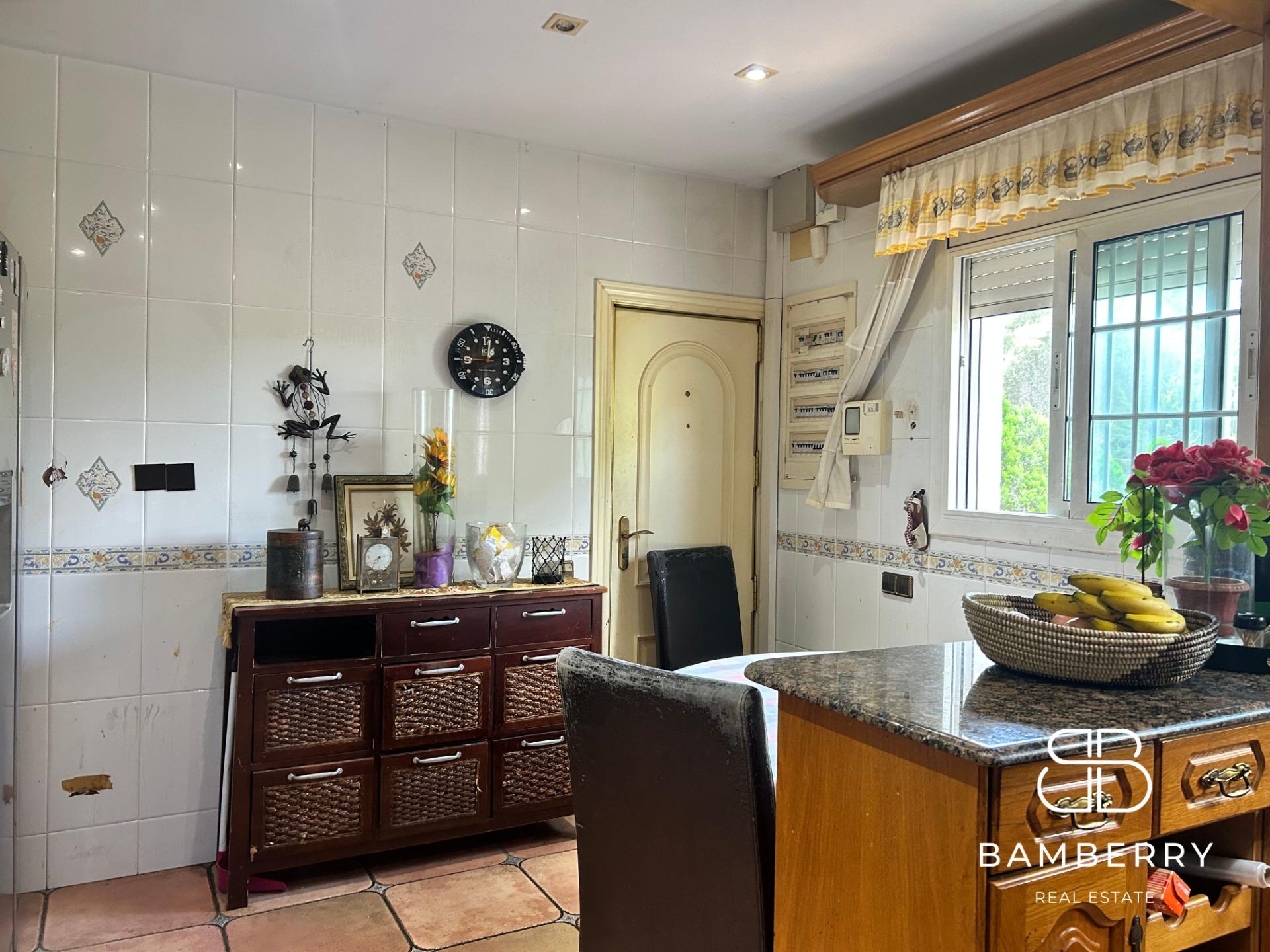 Exclusive house with garden, pool and south orientation in Castelldefels – Space, light and tranquility just minutes from Barcelona-15
