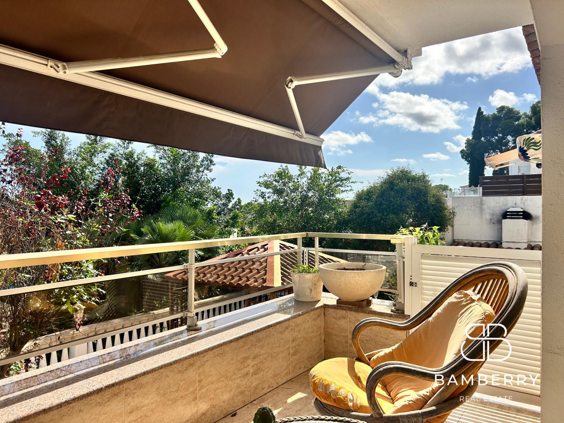 Exclusive house with garden, pool and south orientation in Castelldefels – Space, light and tranquility just minutes from Barcelona-17