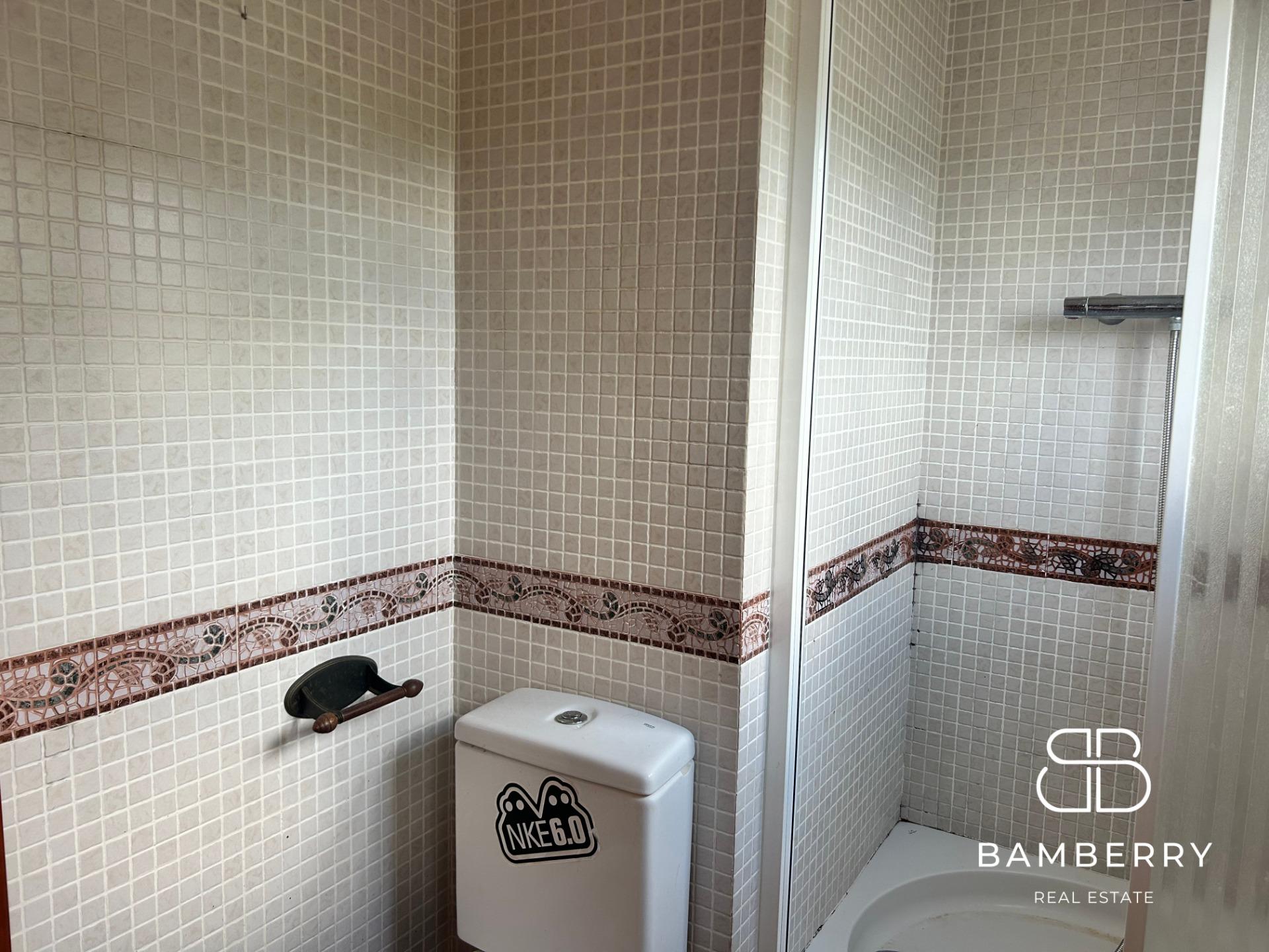 Exclusive house with garden, pool and south orientation in Castelldefels – Space, light and tranquility just minutes from Barcelona-21