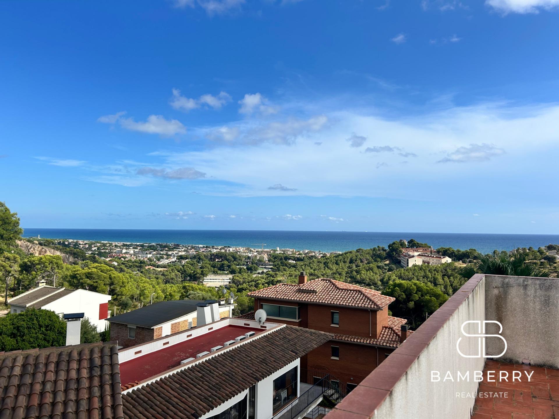 Exclusive house with garden, pool and south orientation in Castelldefels – Space, light and tranquility just minutes from Barcelona-26