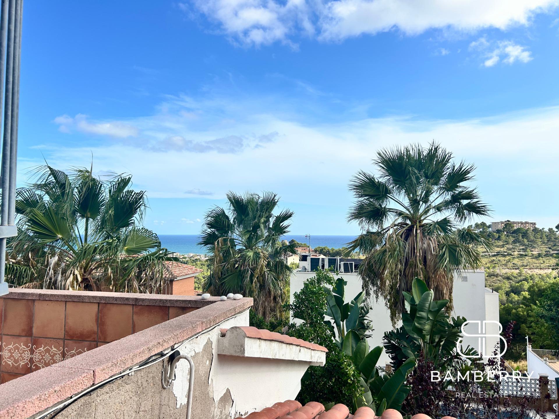 Exclusive house with garden, pool and south orientation in Castelldefels – Space, light and tranquility just minutes from Barcelona-27