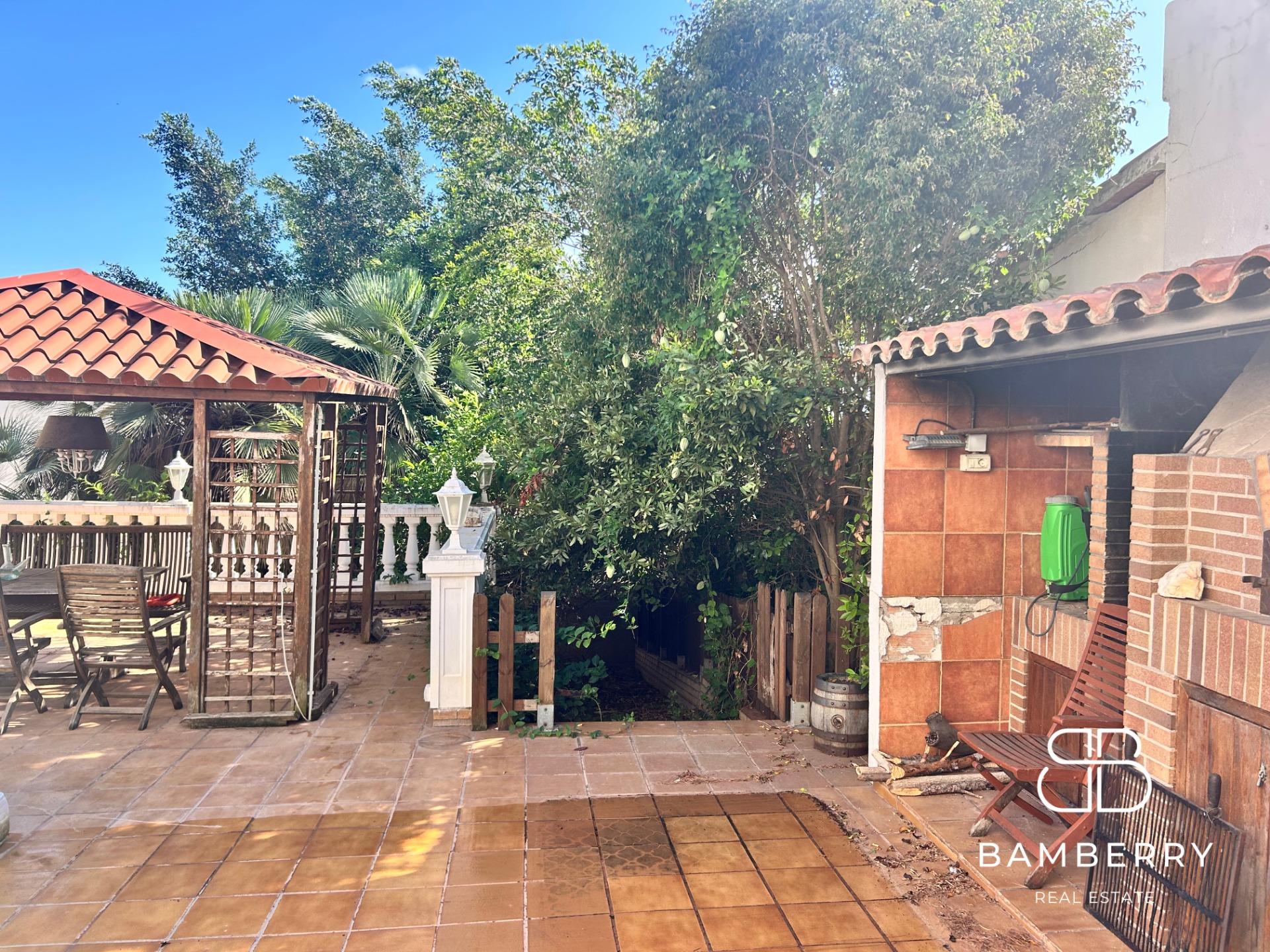 Exclusive house with garden, pool and south orientation in Castelldefels – Space, light and tranquility just minutes from Barcelona-35