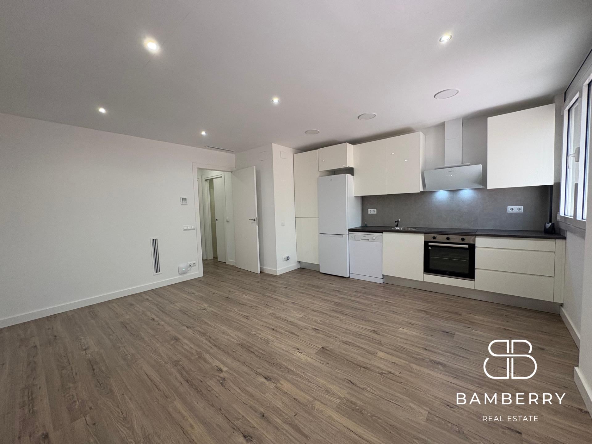 Renovated ground floor with small patio-10