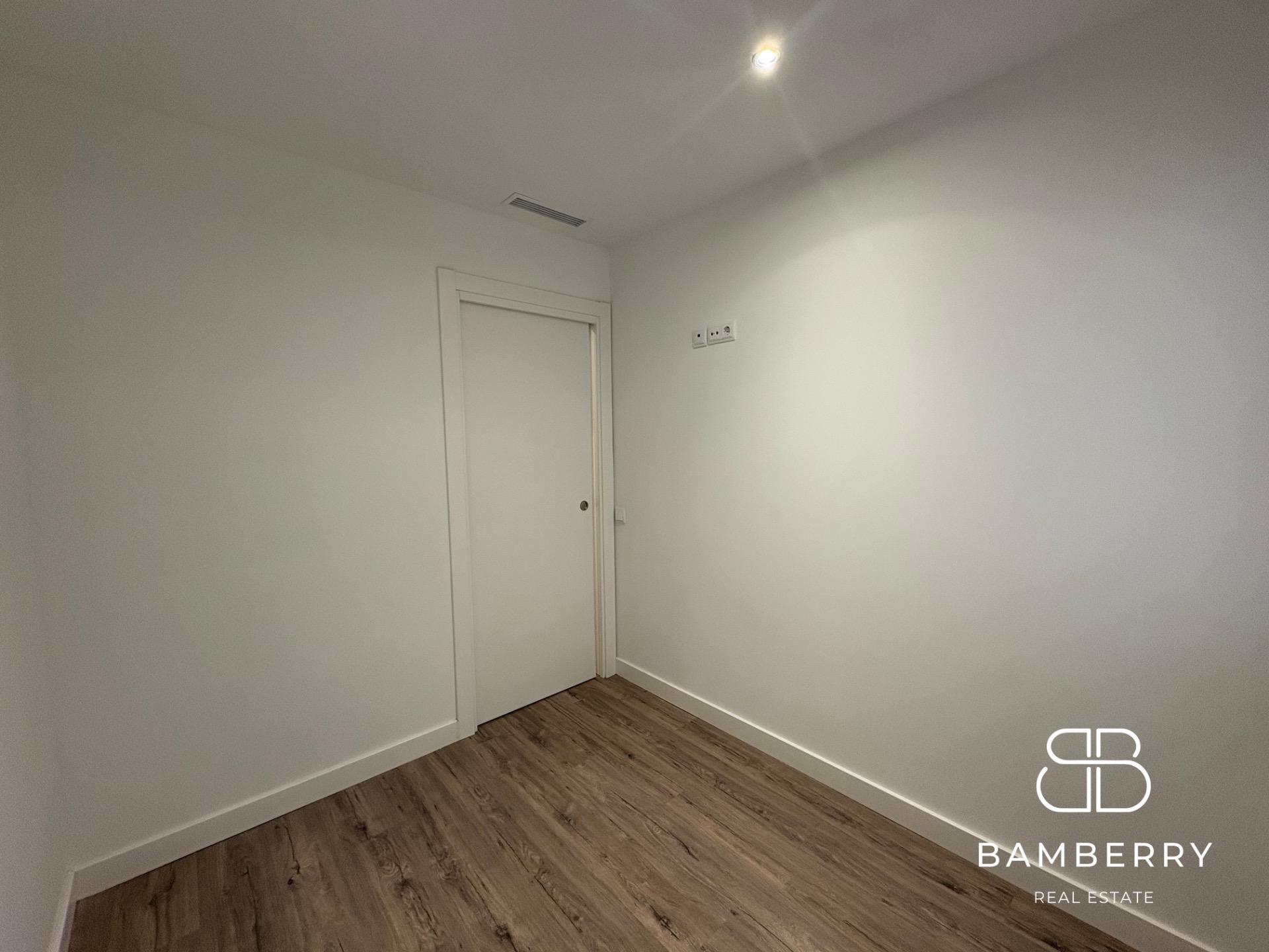 Renovated ground floor with small patio-24
