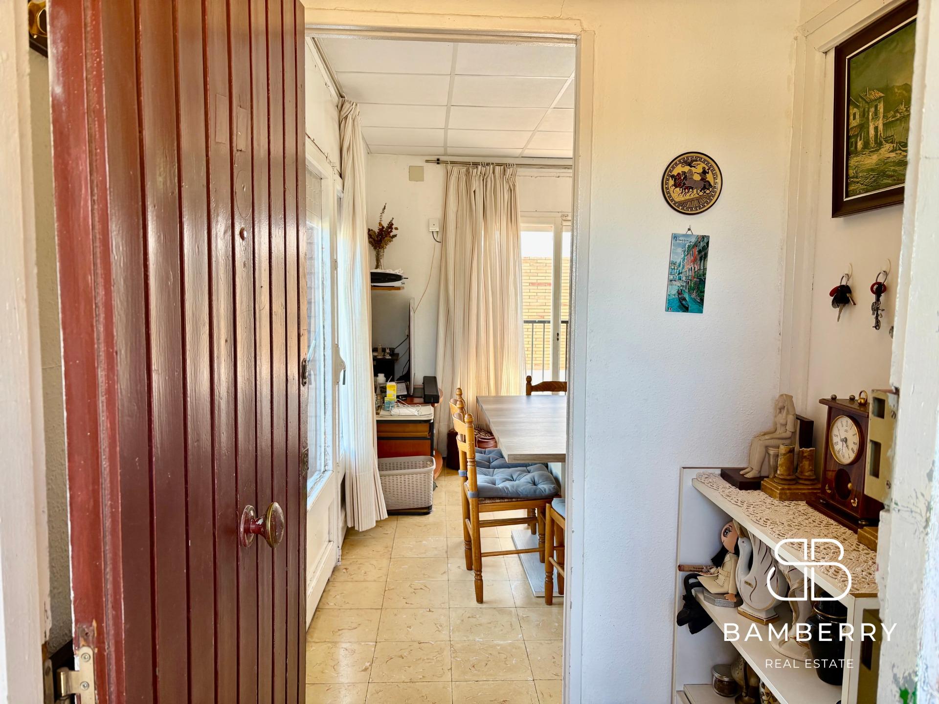 Flat for Sale in the Residential Area of Can Bou-5