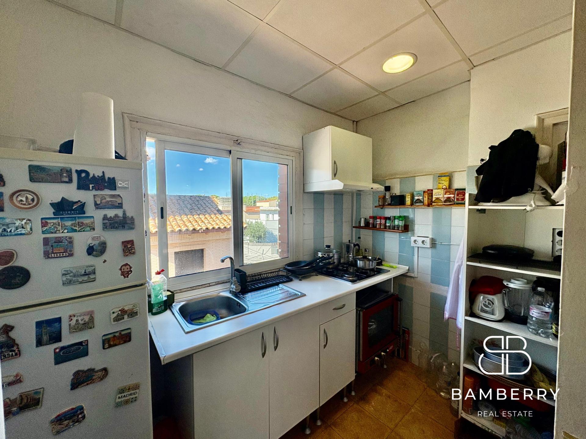 Flat for Sale in the Residential Area of Can Bou-8