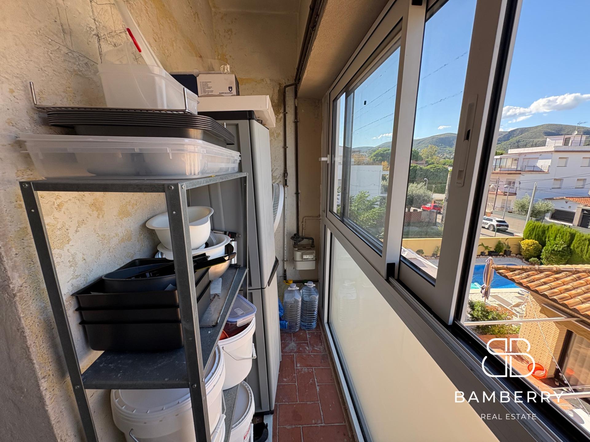 Flat for Sale in the Residential Area of Can Bou-18