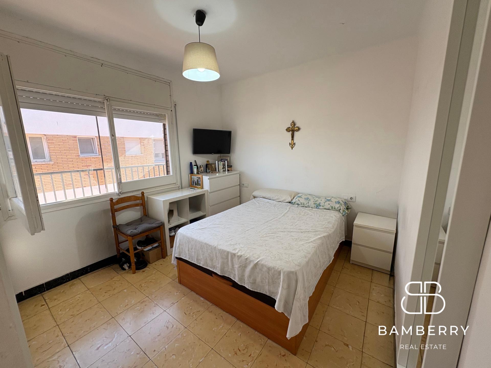 Flat for Sale in the Residential Area of Can Bou-20