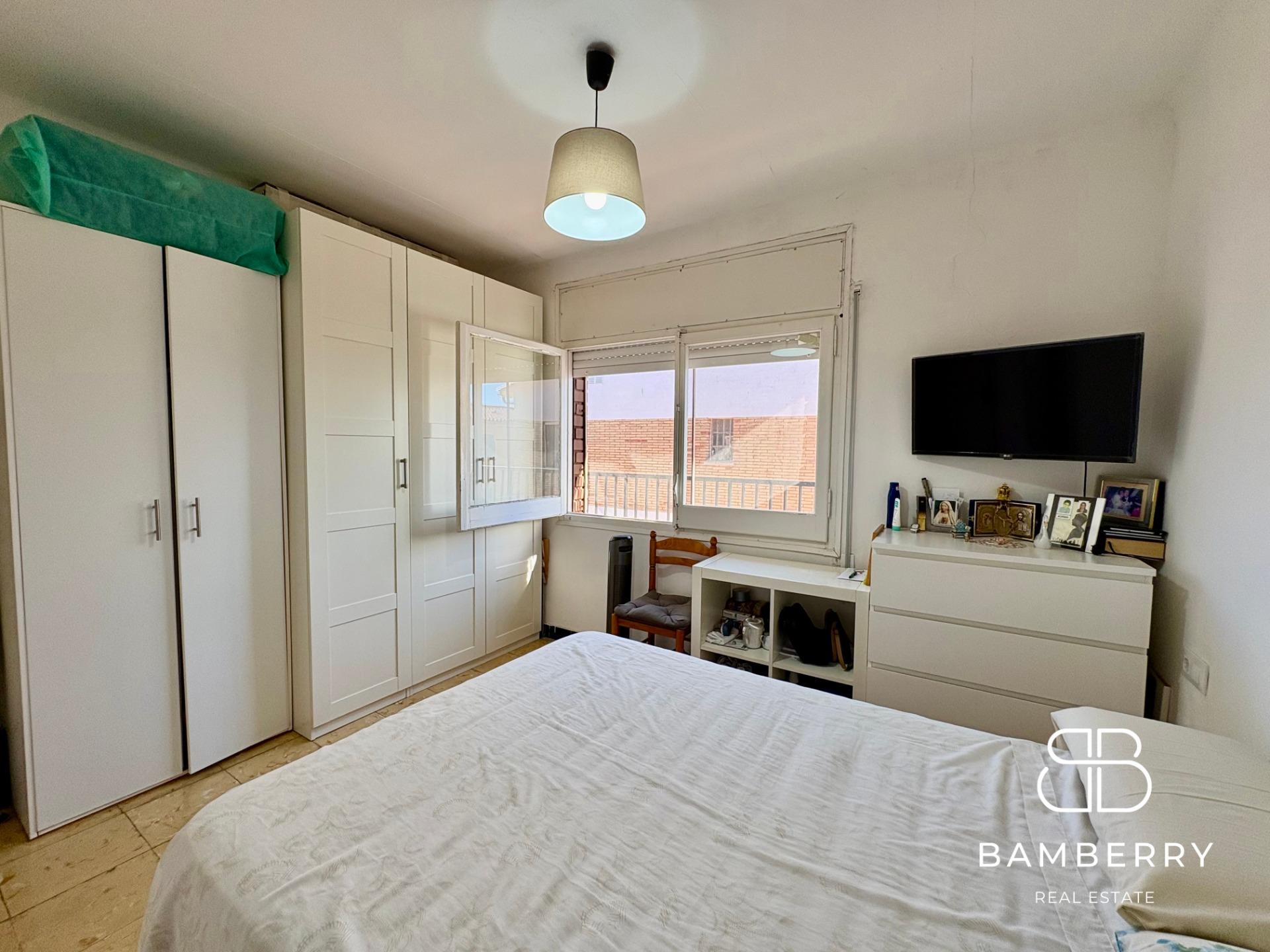 Flat for Sale in the Residential Area of Can Bou-21