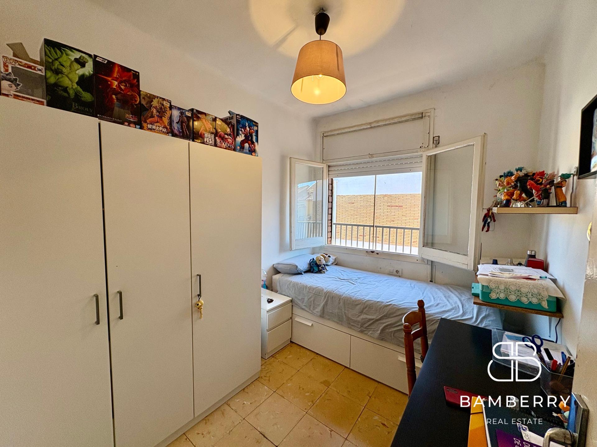Flat for Sale in the Residential Area of Can Bou-25
