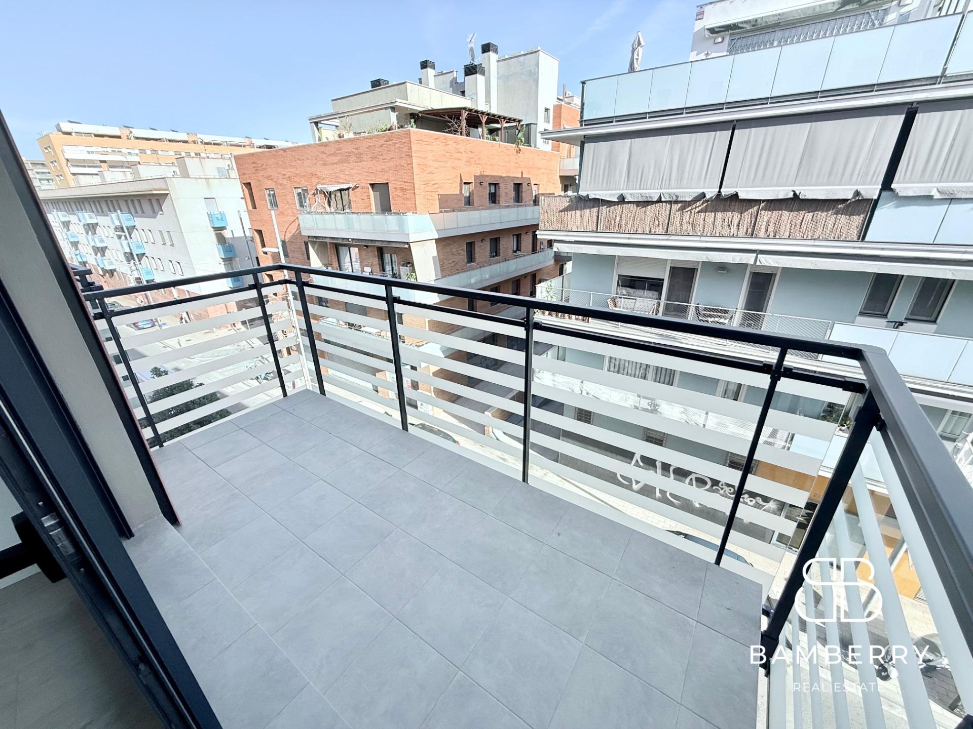 Exclusivo dúplex de obra nueva con terraza de 37 m² y piscina en  Badalona-8