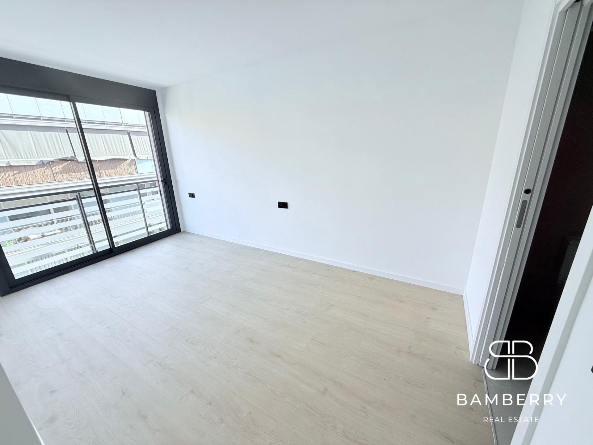 VIVE A 5 MIN DEL MAR EN BADALONA-21