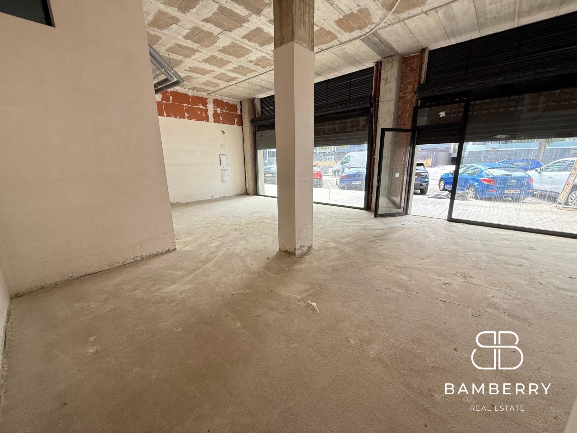 Local amplio y luminoso de 84 m²-22