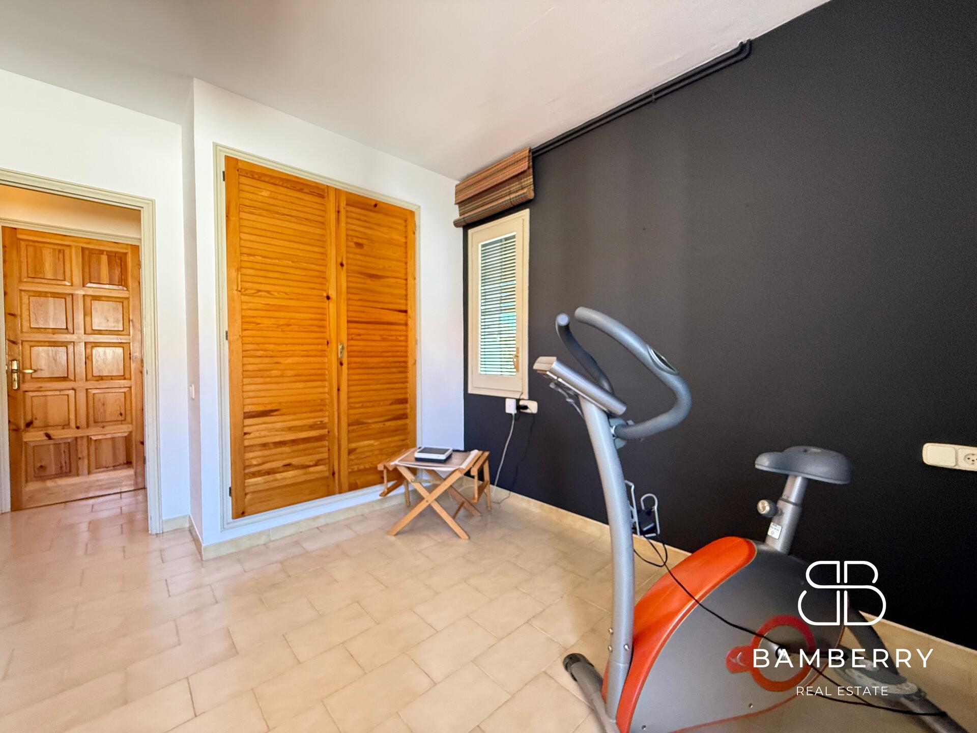 Casa adossada cantonera amb apartament independent a Cadaqués-26