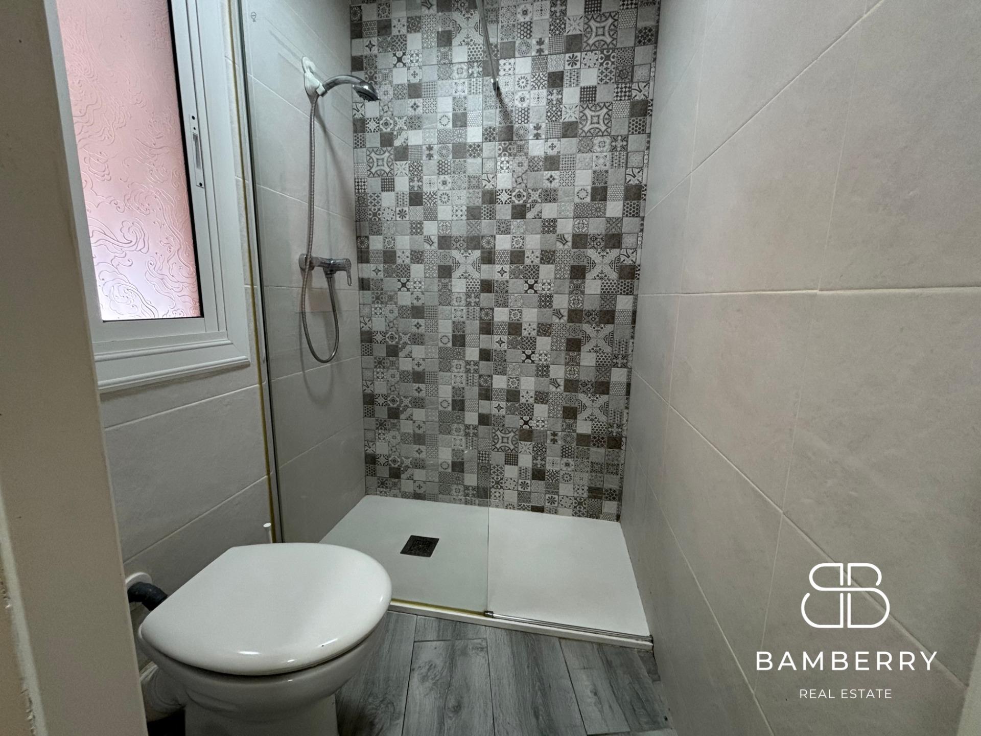 Planta baixa amb entrada independent i terrassa-45