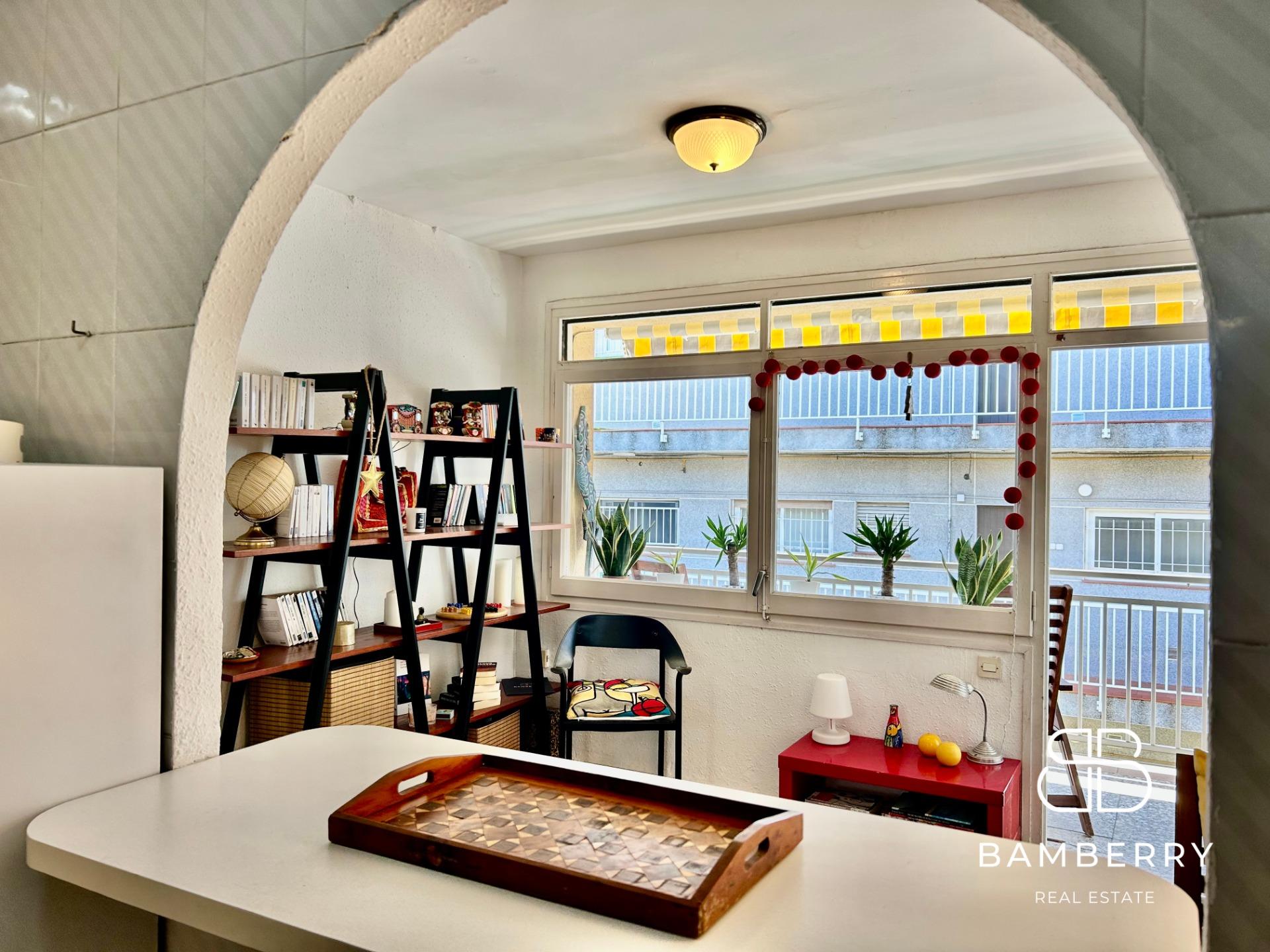 Acollidor pis amb terrassa a pocs passos de la platja-13