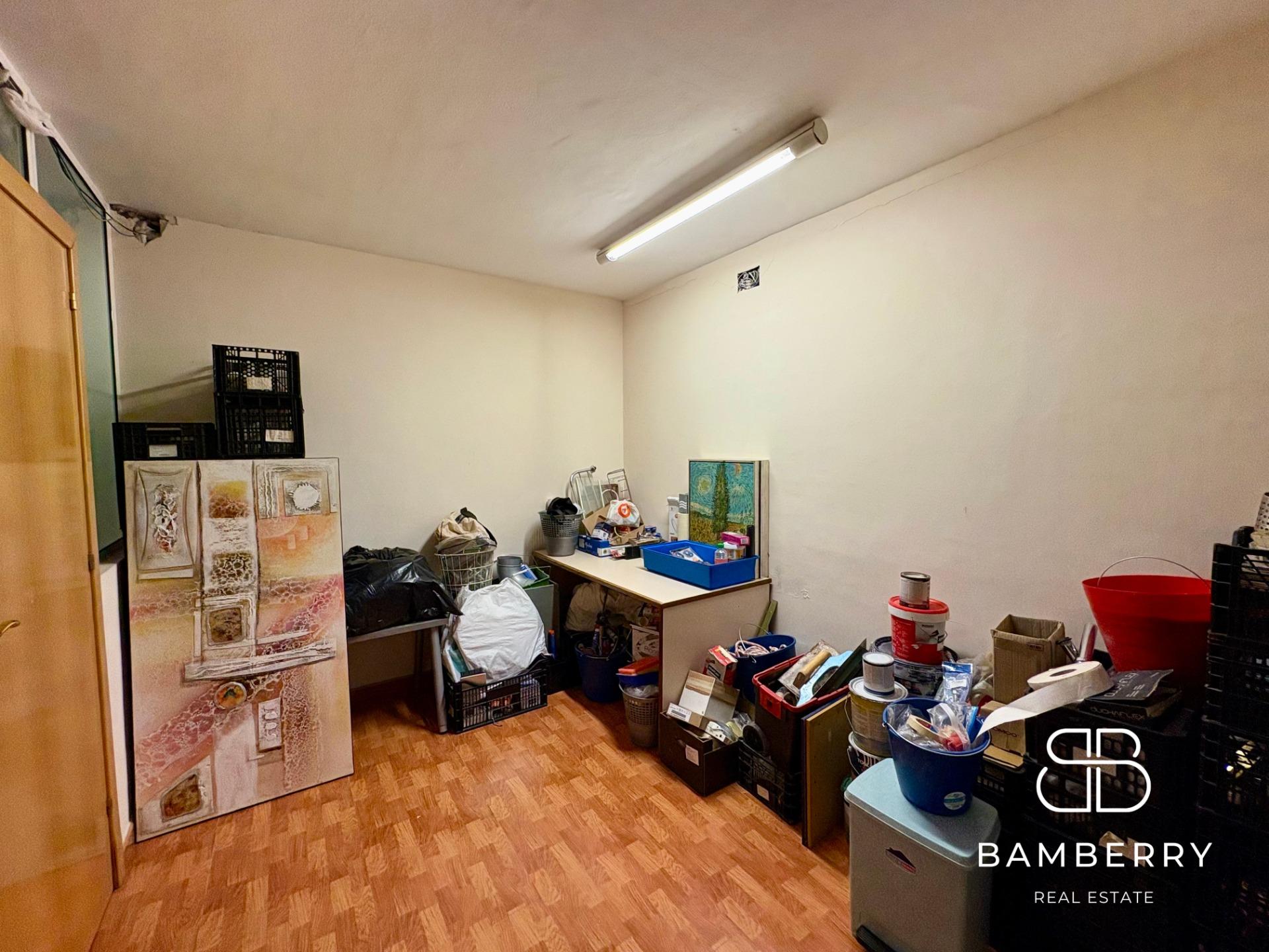 Ampli local comercial amb excel·lent comunicació a Castelldefels-12