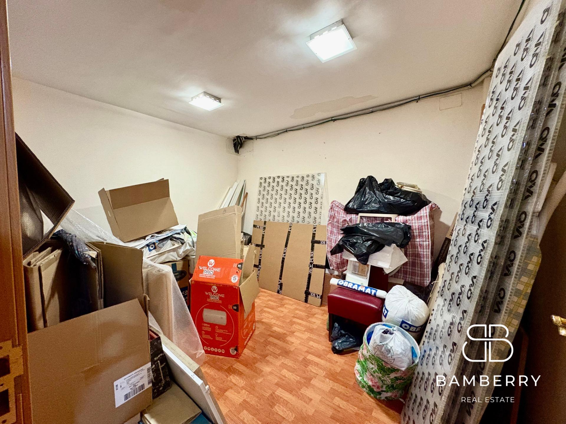 Spacious commercial premises with excellent transport links in Castelldefels-3