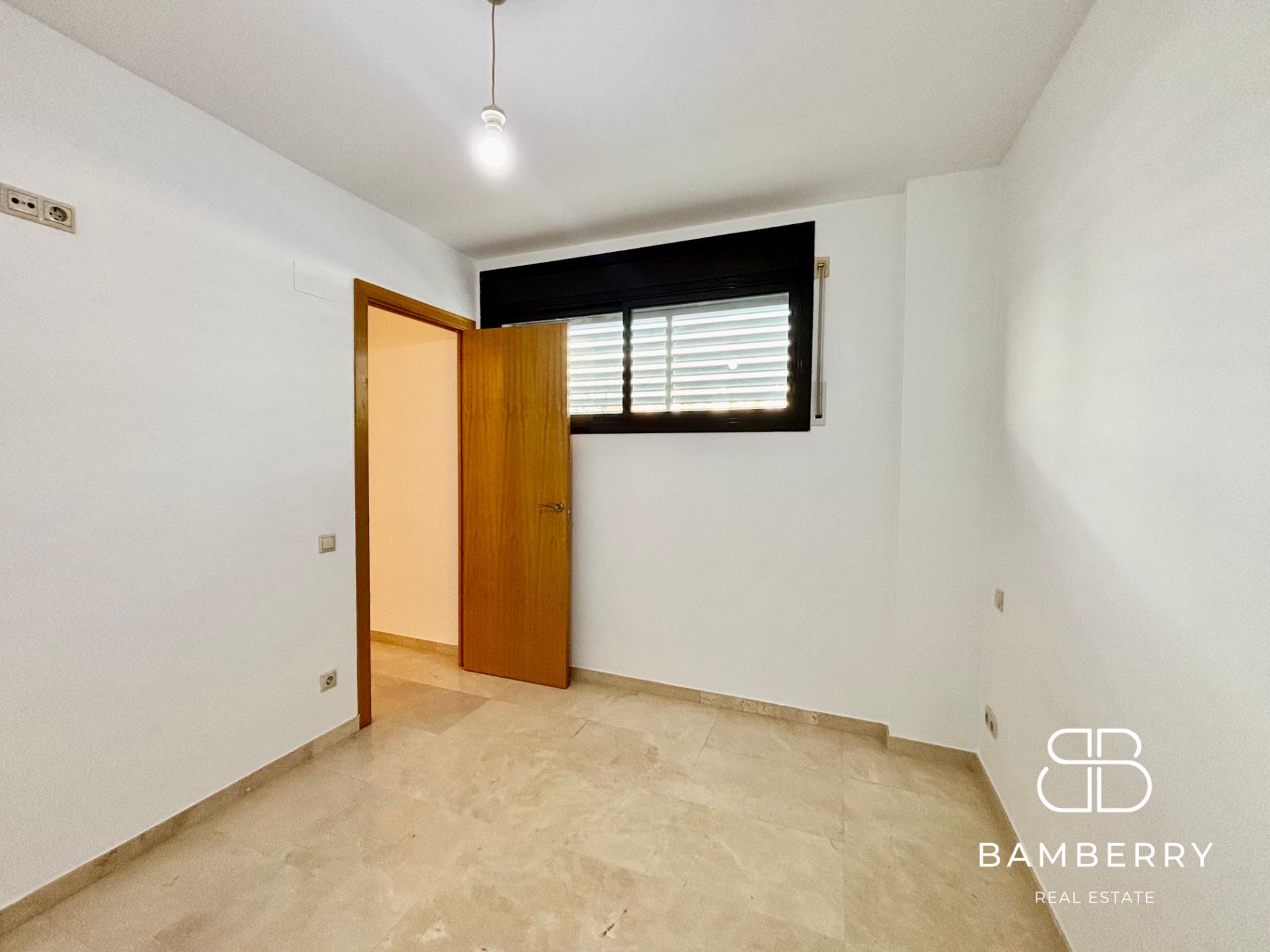 Cozy street-level premises in Castelldefels-7
