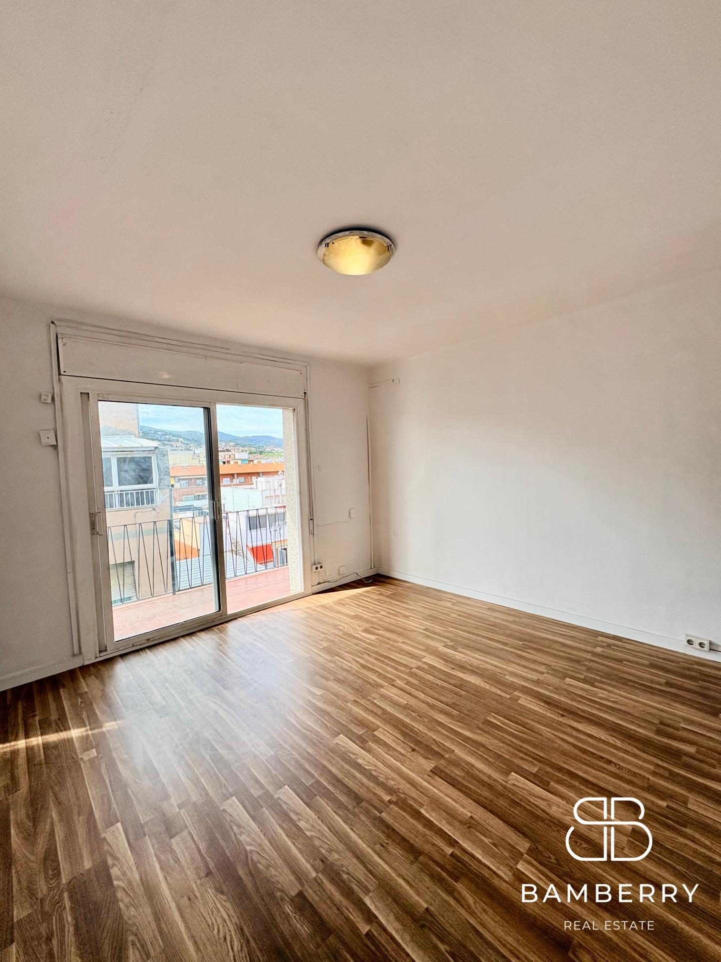Piso luminoso con terraza en Premià de Mar, cerca de Barcelona-3