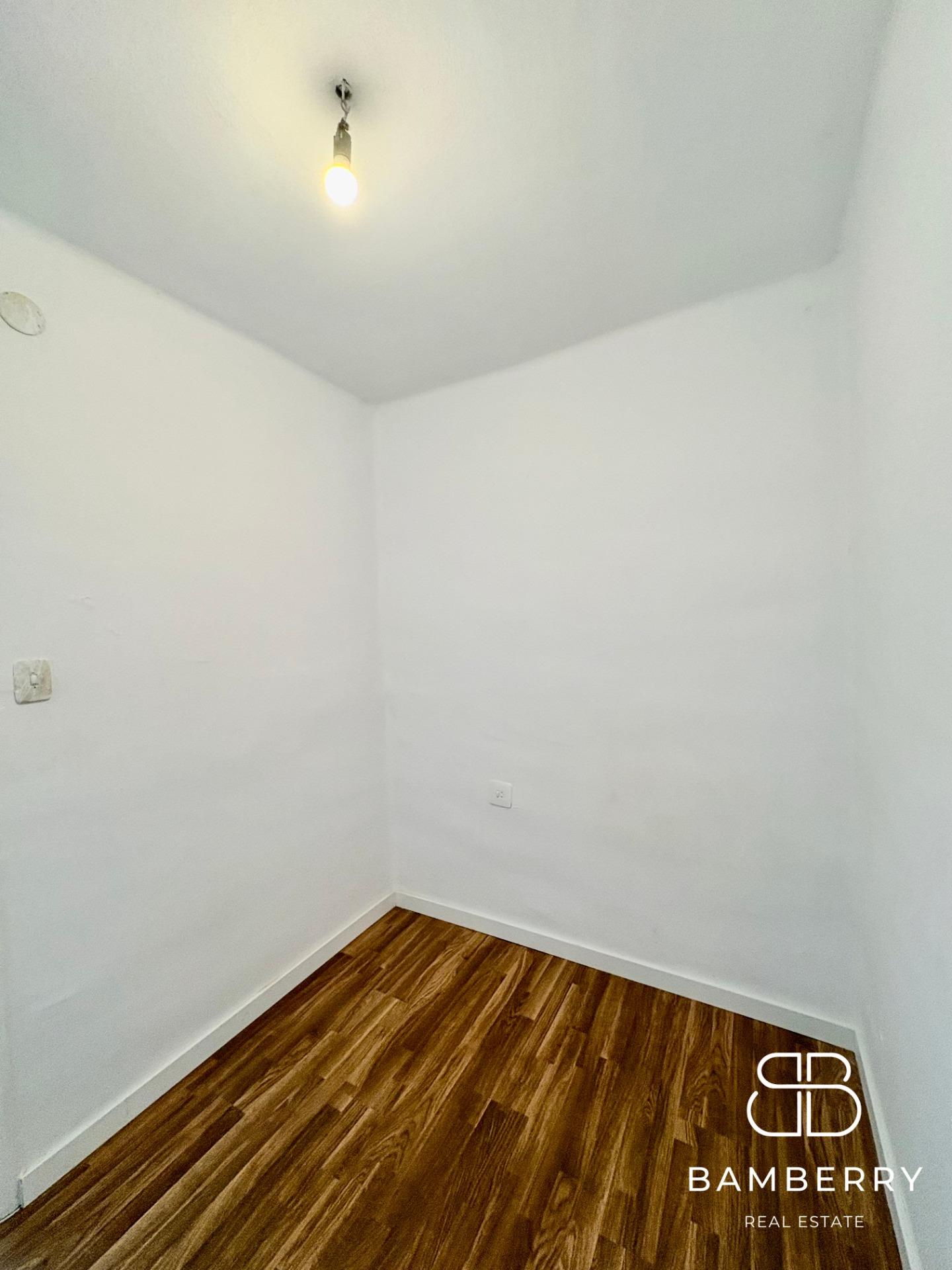 Piso luminoso con terraza en Premià de Mar, cerca de Barcelona-19