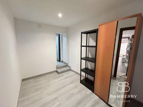Planta baja con entrada independiente y terraza-19