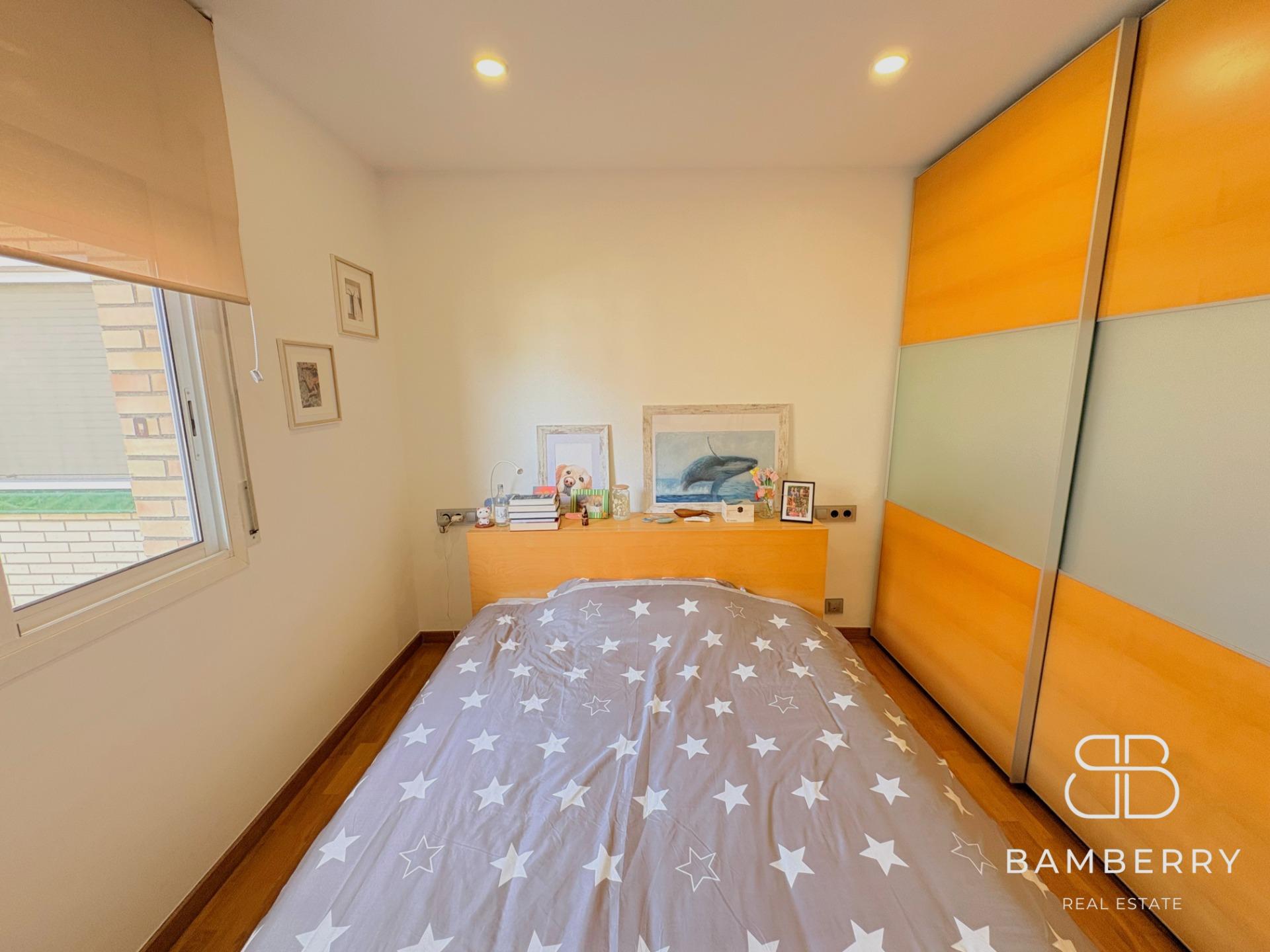 Exclusivo piso reformado en primera línea de mar con gran terraza privada-16
