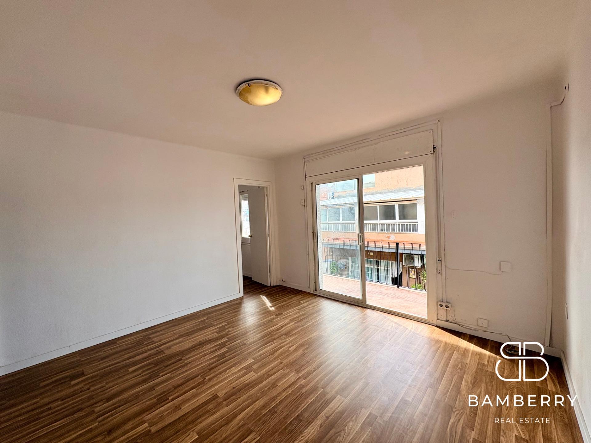 Bright apartment with terrace in Premià de Mar, near Barcelona-1