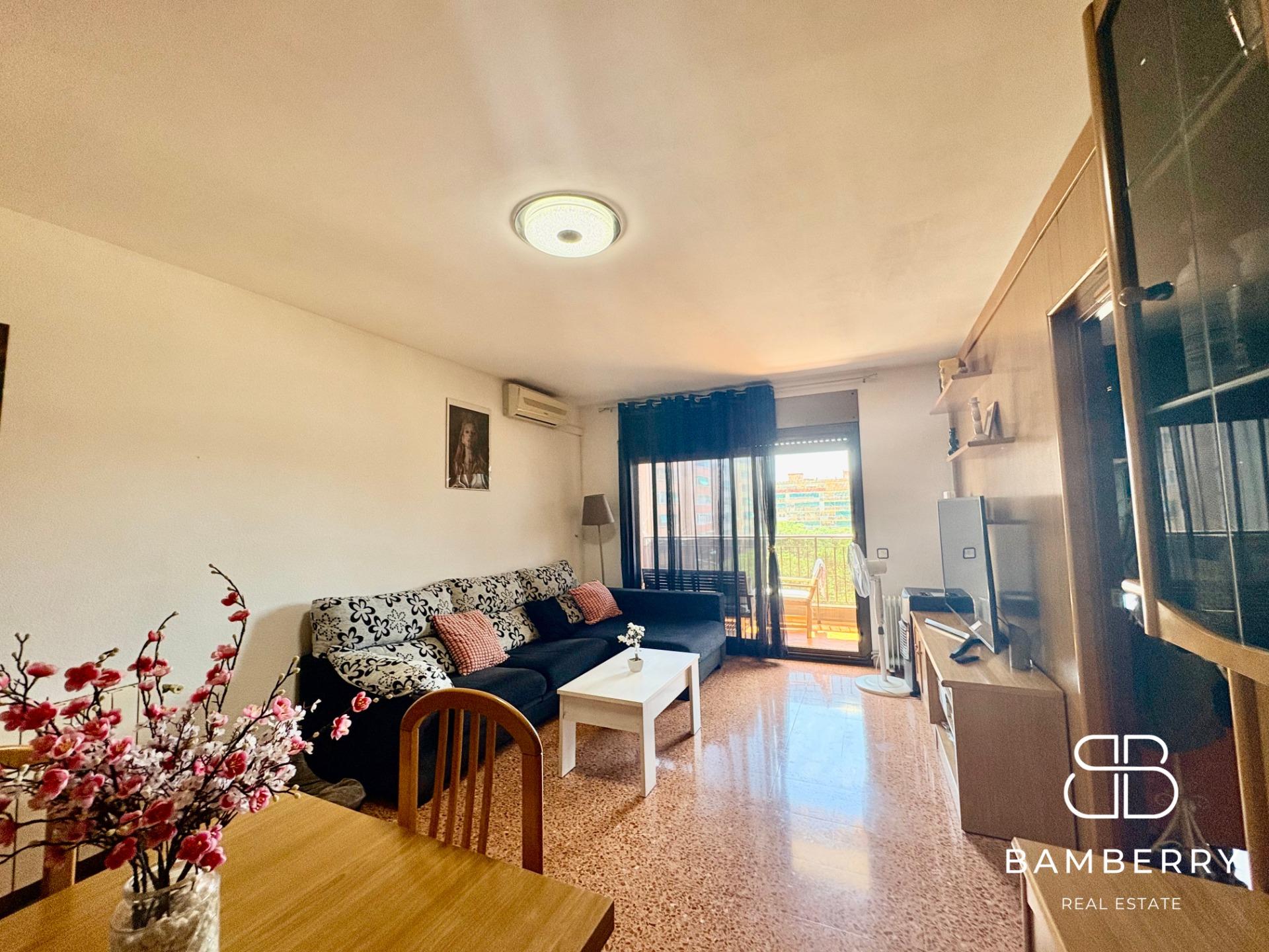 AMPLIA VIVIENDA DE 105 m² CON TERRAZA, 4 HABITACIONES EN EL CENTRO DE EL PRAT DE LLOBREGAT-3
