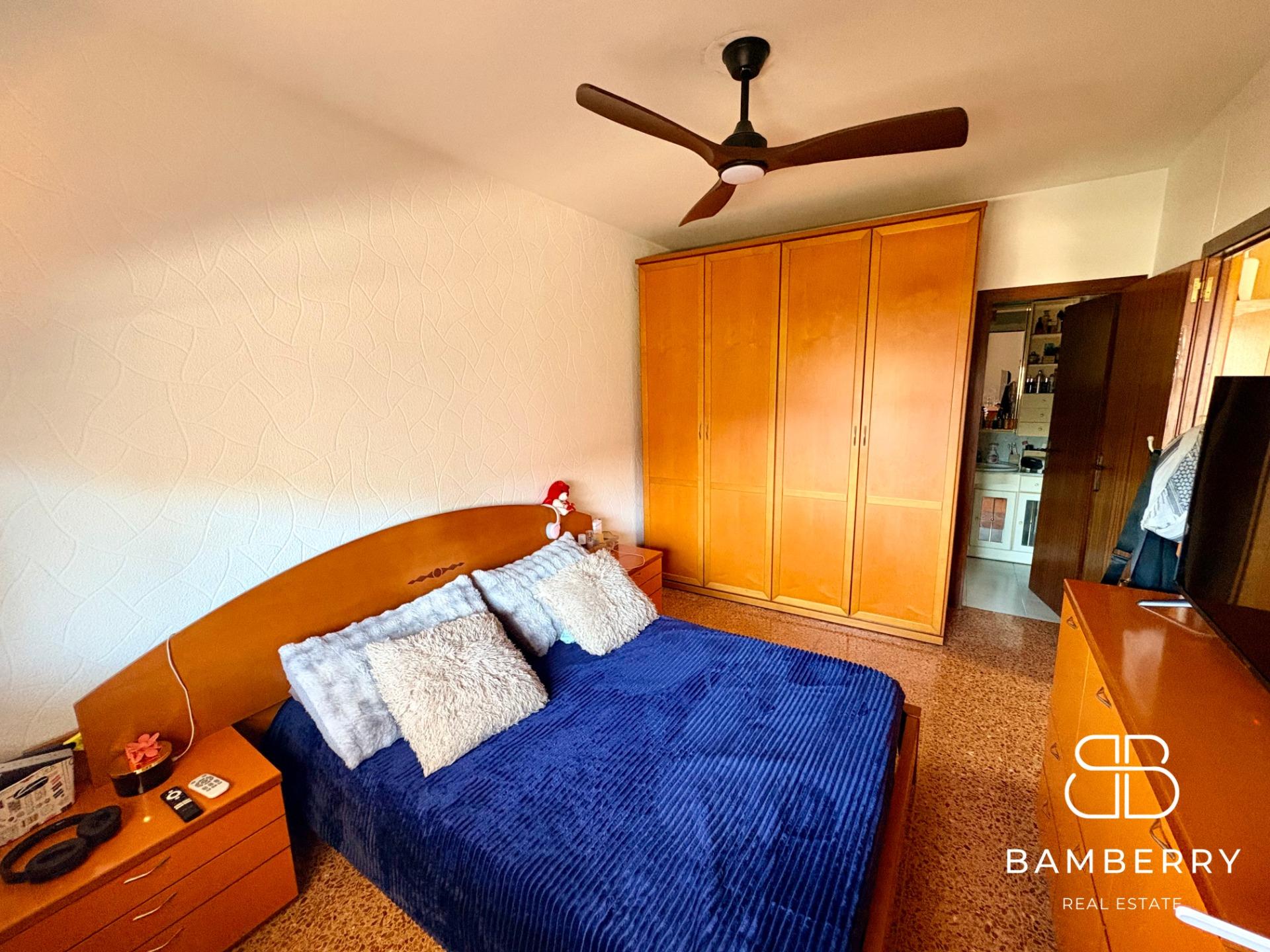 AMPLIA VIVIENDA DE 105 m² CON TERRAZA, 4 HABITACIONES EN EL CENTRO DE EL PRAT DE LLOBREGAT-6