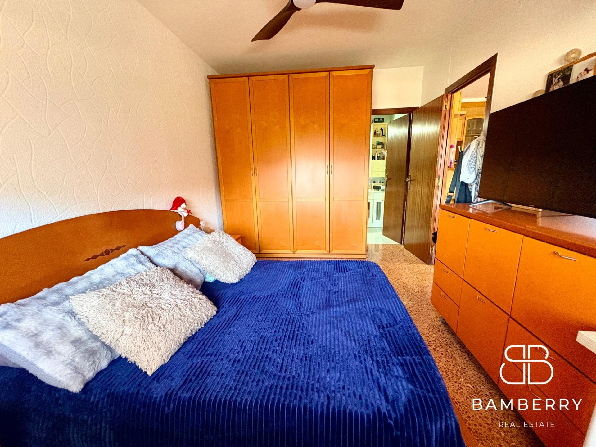 AMPLIA VIVIENDA DE 105 m² CON TERRAZA, 4 HABITACIONES EN EL CENTRO DE EL PRAT DE LLOBREGAT-10