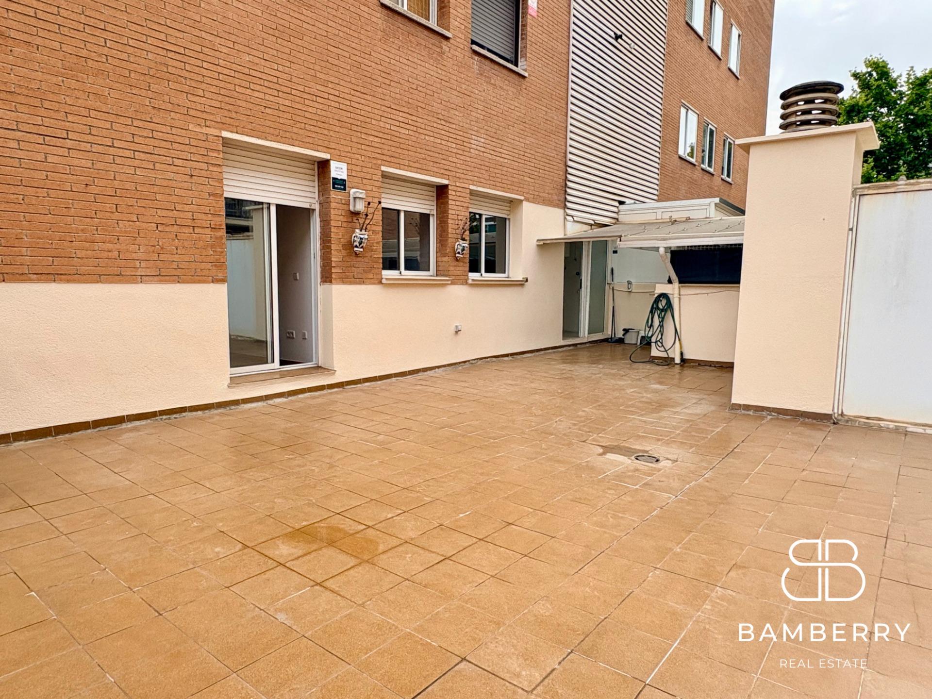 Apartment with a Spectacular 68 m² Private Patio in the Heart of Castelldefels-22