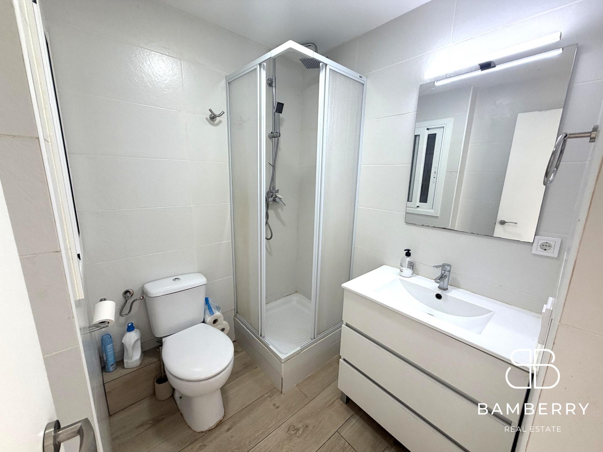 Piso reformado de 3 habitaciones con terraza cubierta – Zona Bellamar, Castelldefels-3