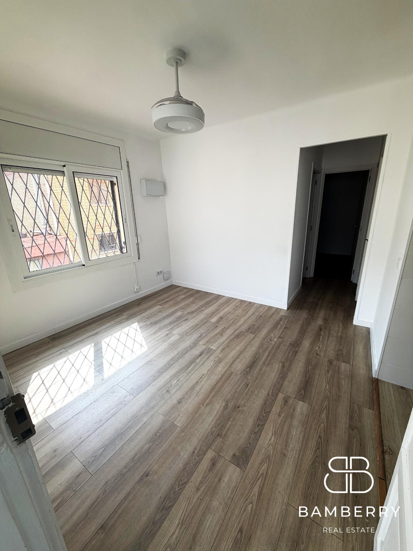 Piso reformado de 3 habitaciones con terraza cubierta – Zona Bellamar, Castelldefels-11