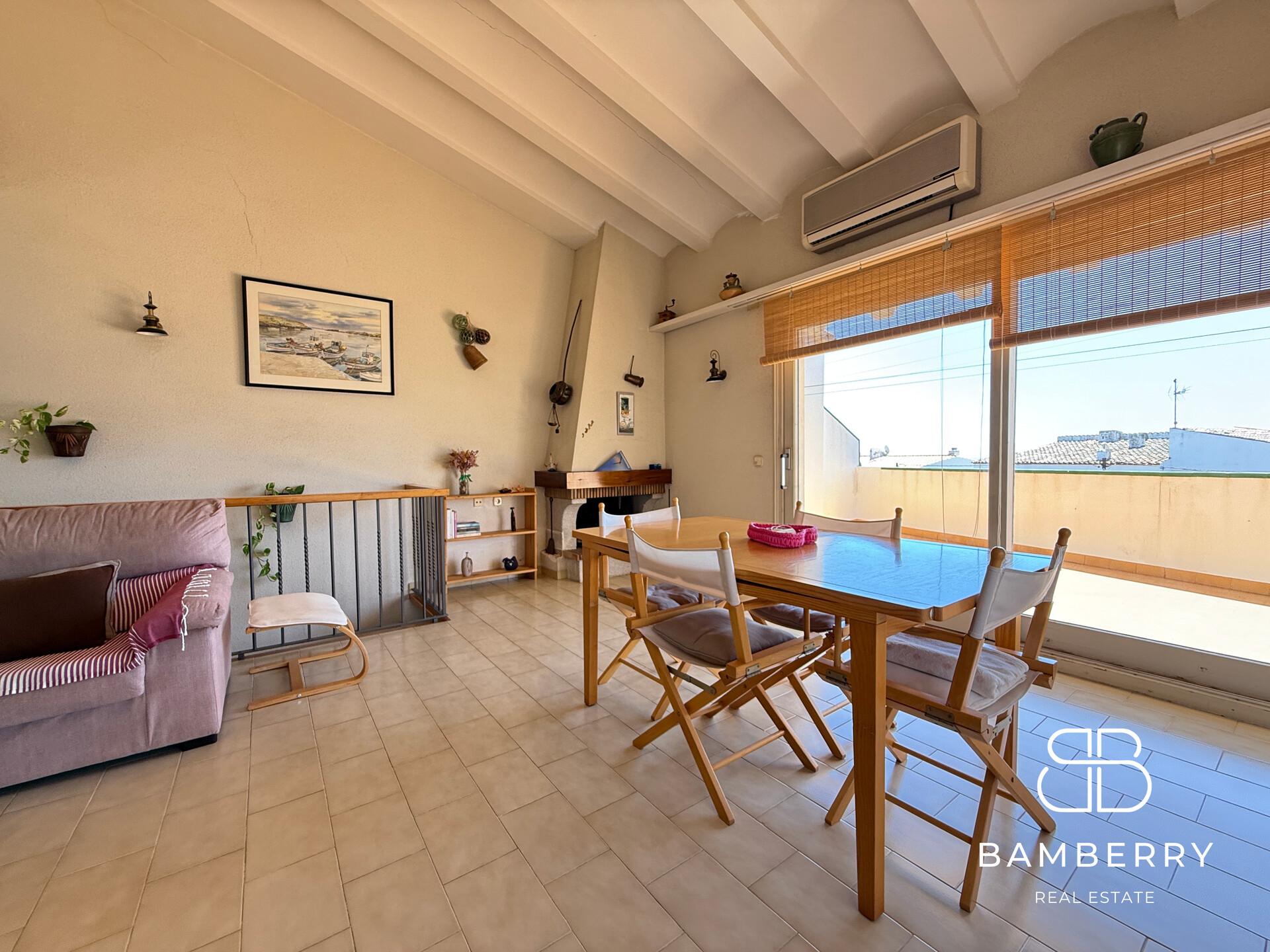 Casa adossada cantonera amb apartament independent a Cadaqués-4