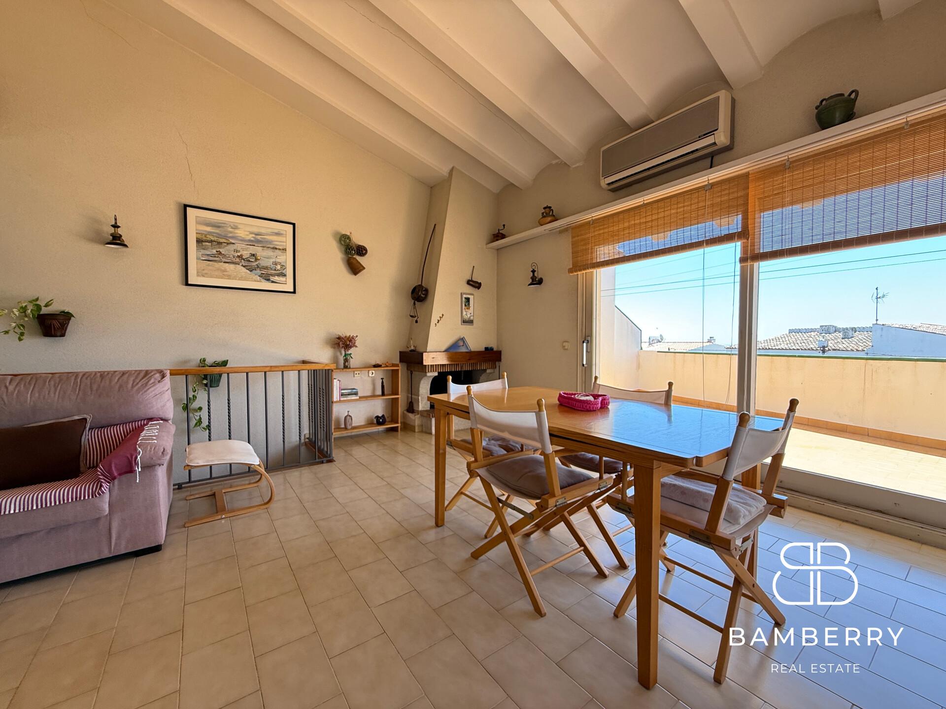 Casa adossada cantonera amb apartament independent a Cadaqués-35