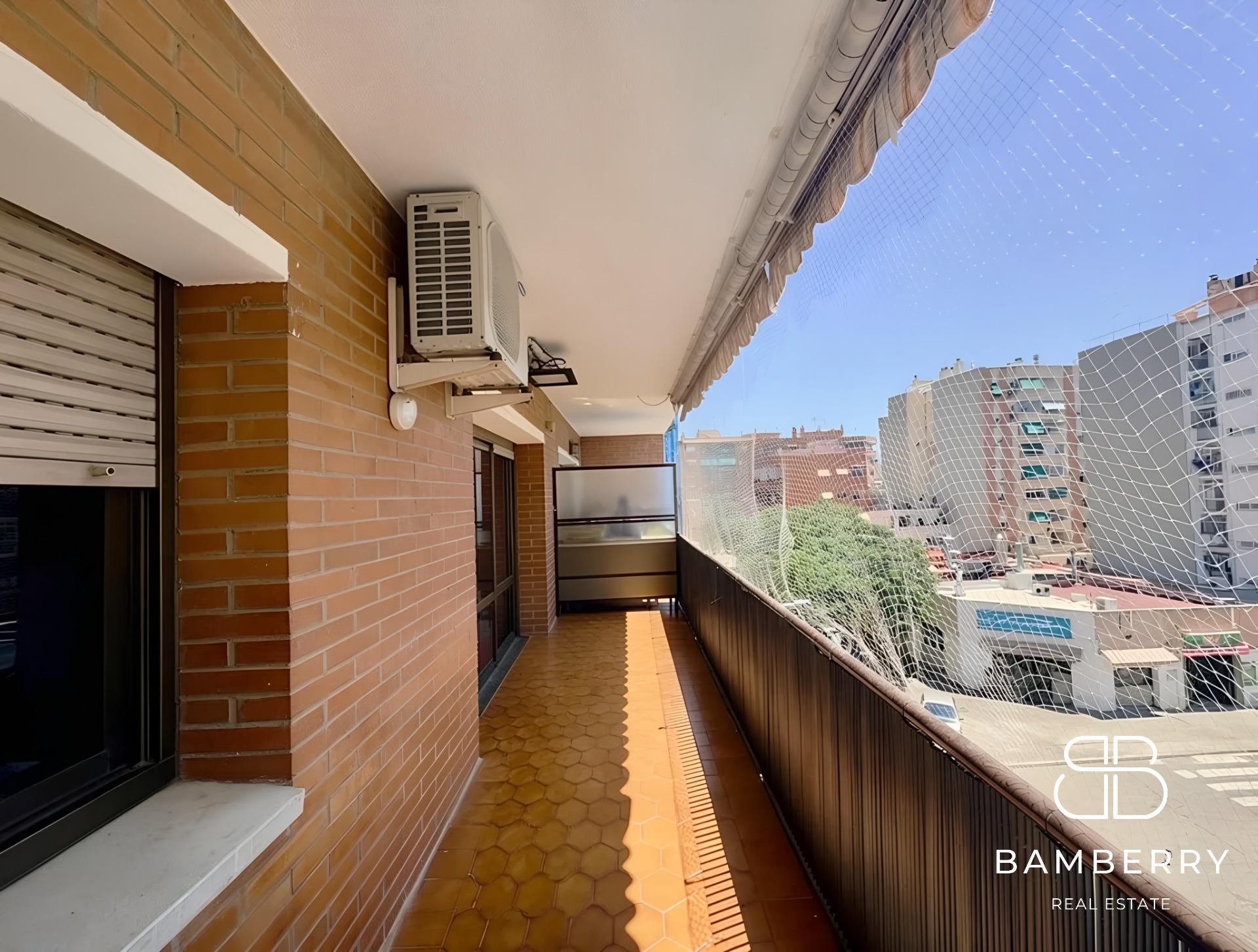 AMPLI HABITATGE DE 105 m² AMB TERRASSA I 4 HABITACIONS AL CENTRE DEL PRAT DE LLOBREGAT-7