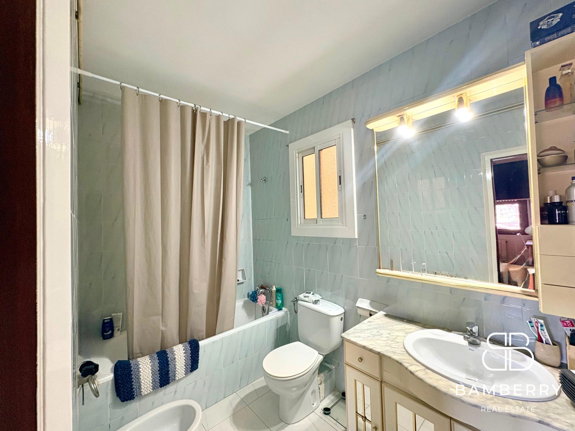 AMPLI HABITATGE DE 105 m² AMB TERRASSA I 4 HABITACIONS AL CENTRE DEL PRAT DE LLOBREGAT-12