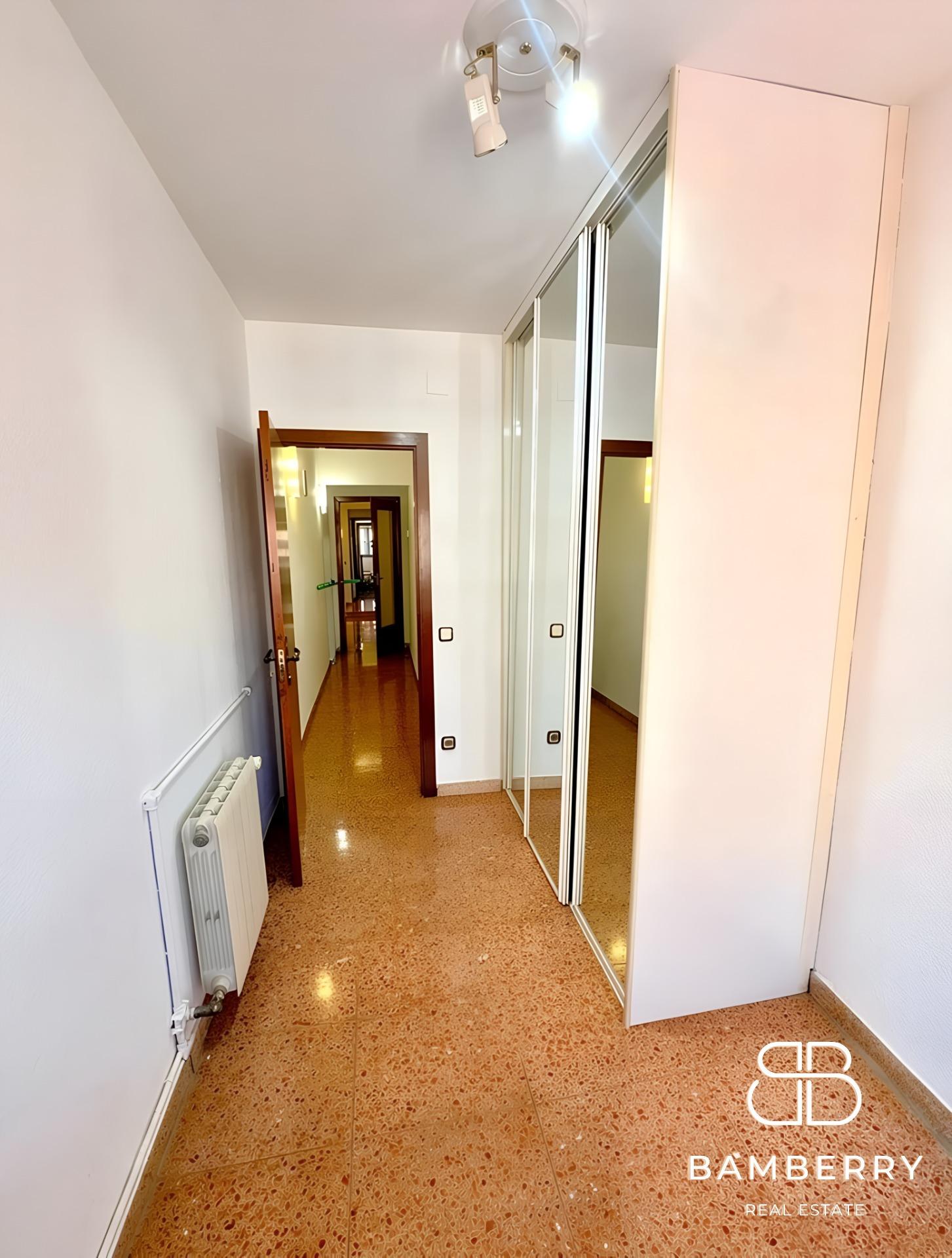 AMPLI HABITATGE DE 105 m² AMB TERRASSA I 4 HABITACIONS AL CENTRE DEL PRAT DE LLOBREGAT-14