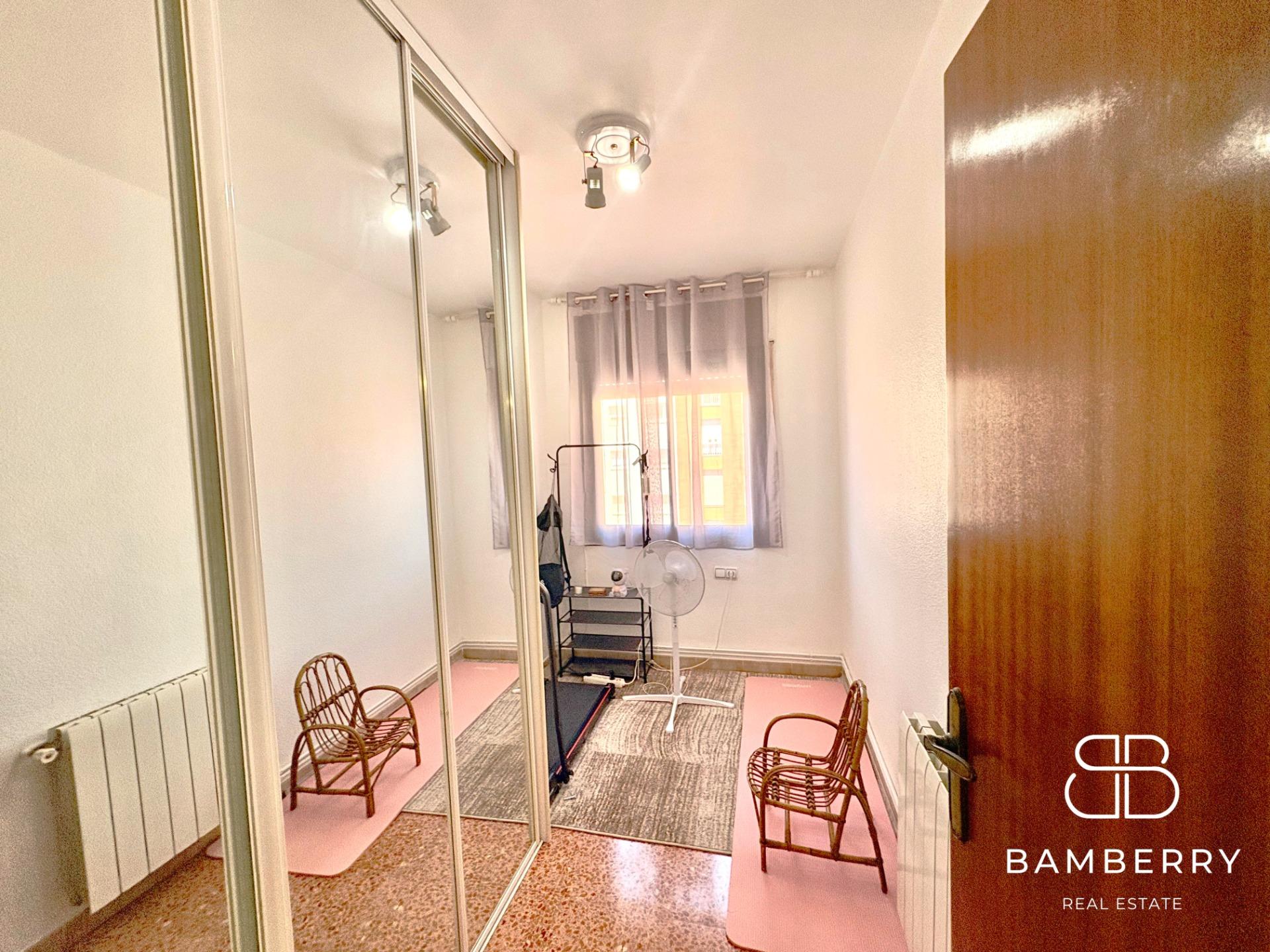 AMPLI HABITATGE DE 105 m² AMB TERRASSA I 4 HABITACIONS AL CENTRE DEL PRAT DE LLOBREGAT-15