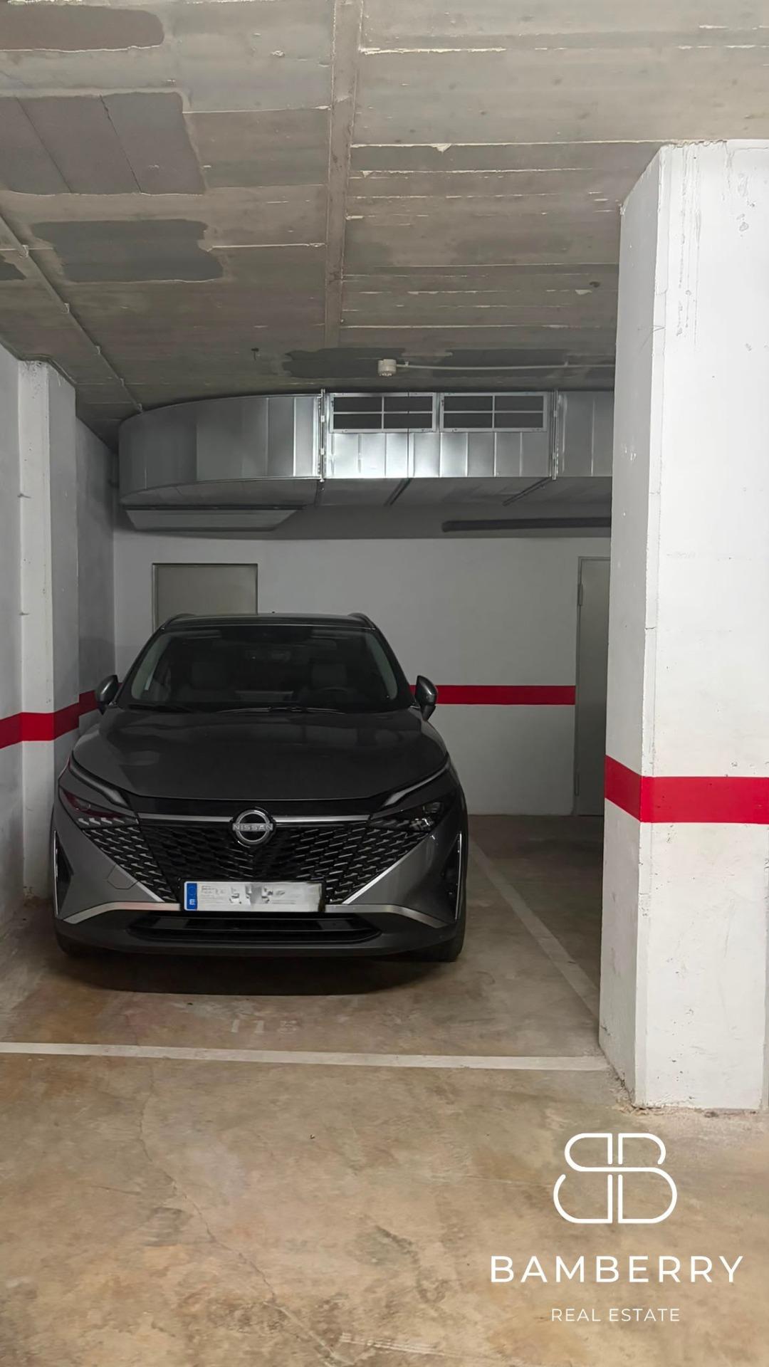 Plaça d'aparcament al centre de Sant Joan Despí-10