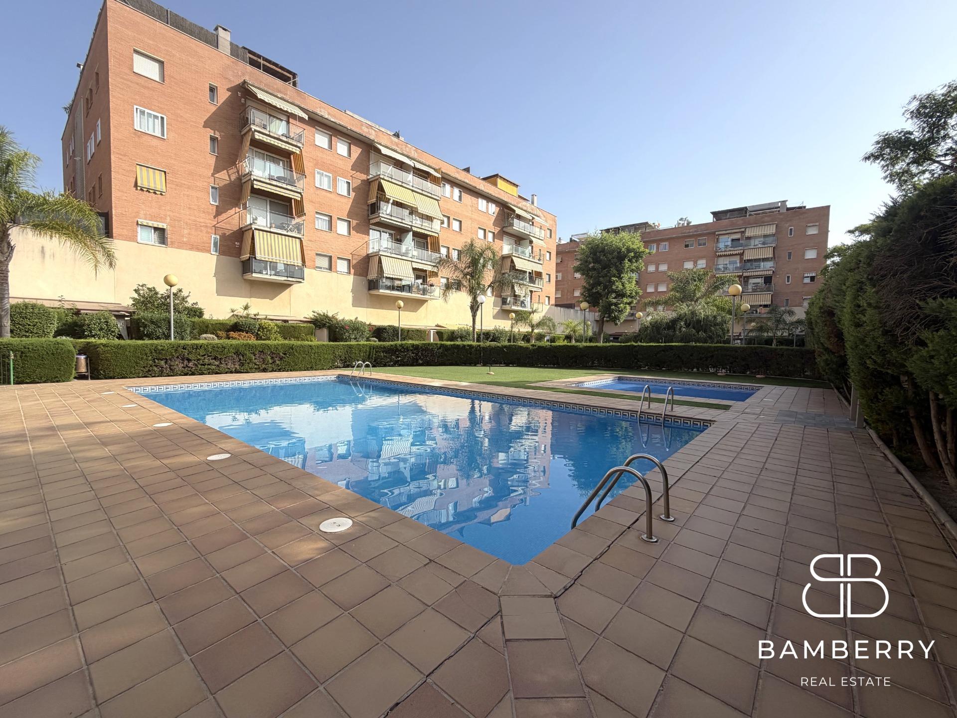 Pis amb un espectacular pati privat de 68 m² al centre de Castelldefels-2