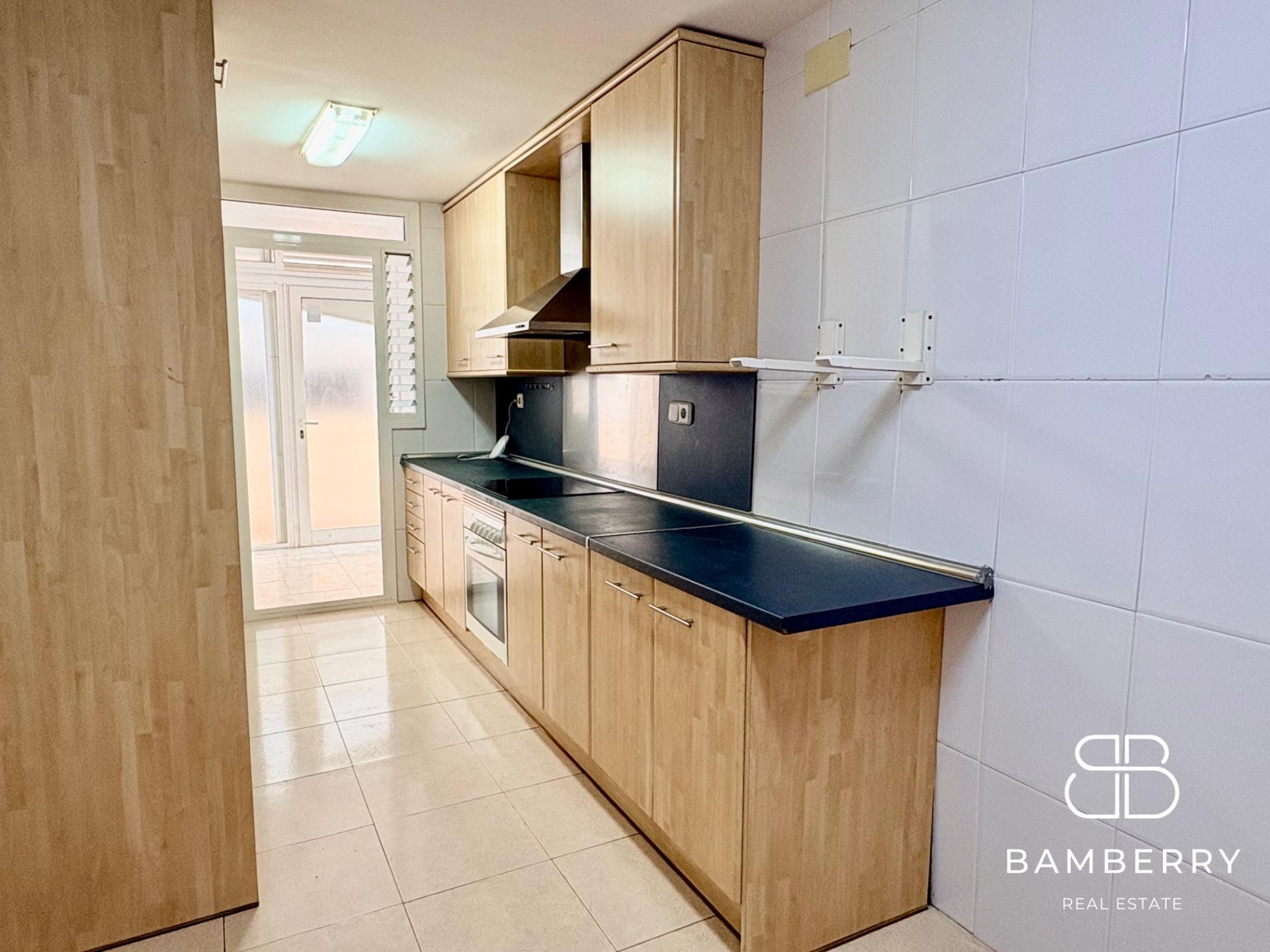 Pis amb un espectacular pati privat de 68 m² al centre de Castelldefels-11