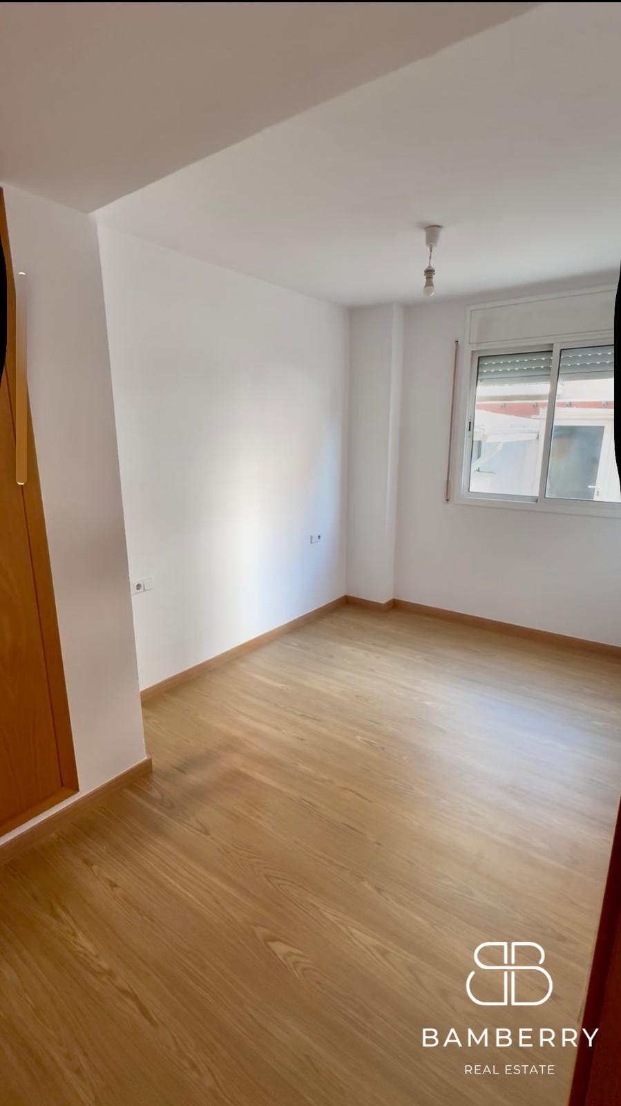 Pis amb un espectacular pati privat de 68 m² al centre de Castelldefels-14