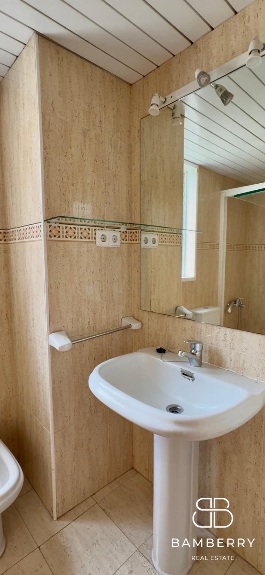 Pis amb un espectacular pati privat de 68 m² al centre de Castelldefels-20