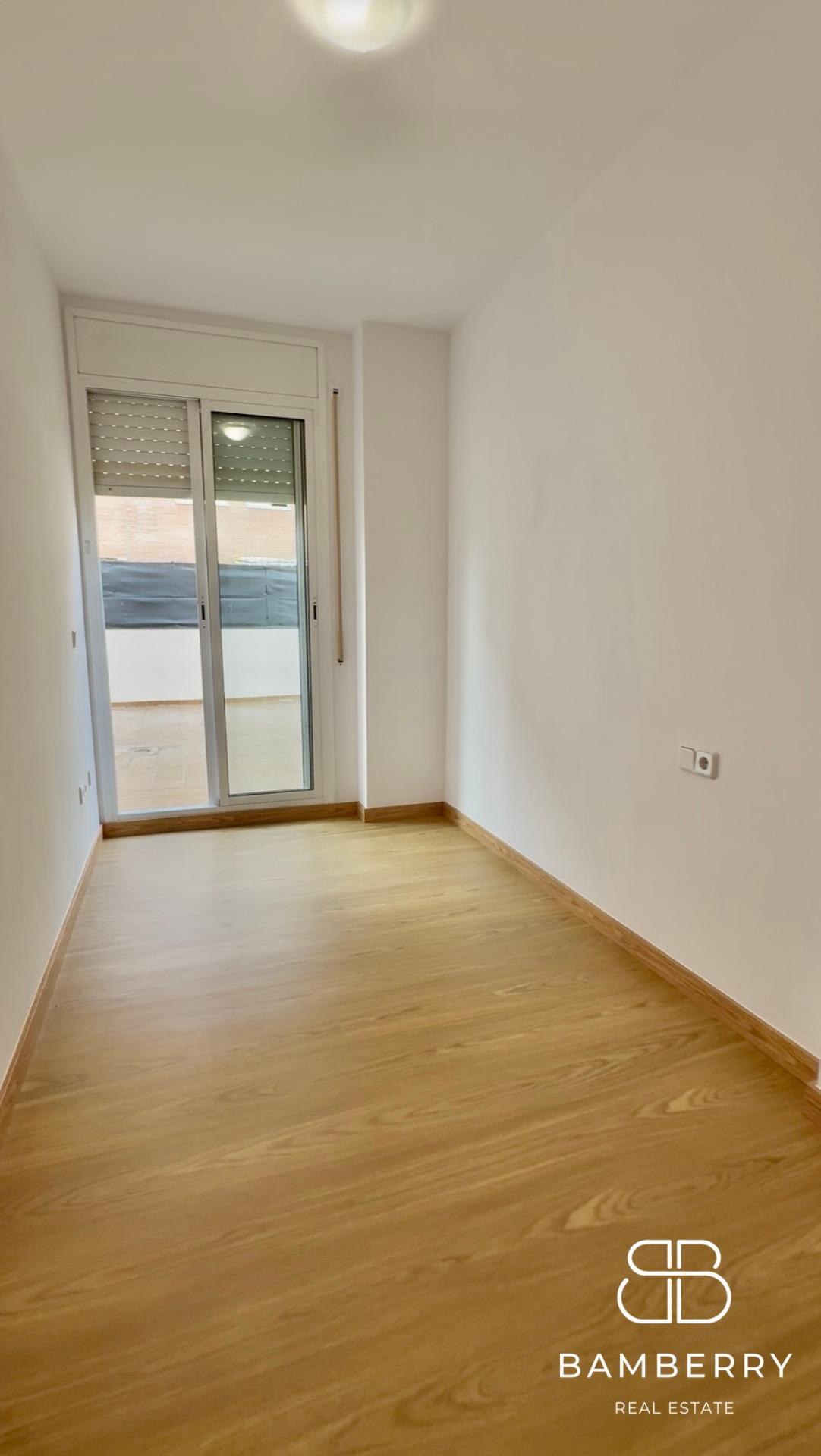 Pis amb un espectacular pati privat de 68 m² al centre de Castelldefels-23